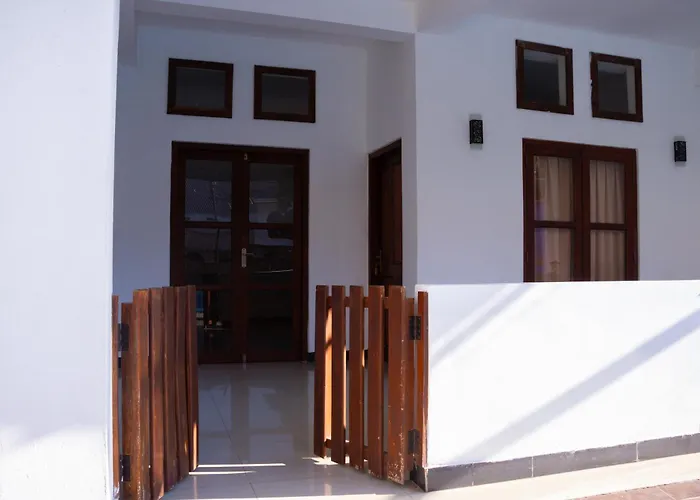 Woodnest Windmill Beach Hotel Negombo